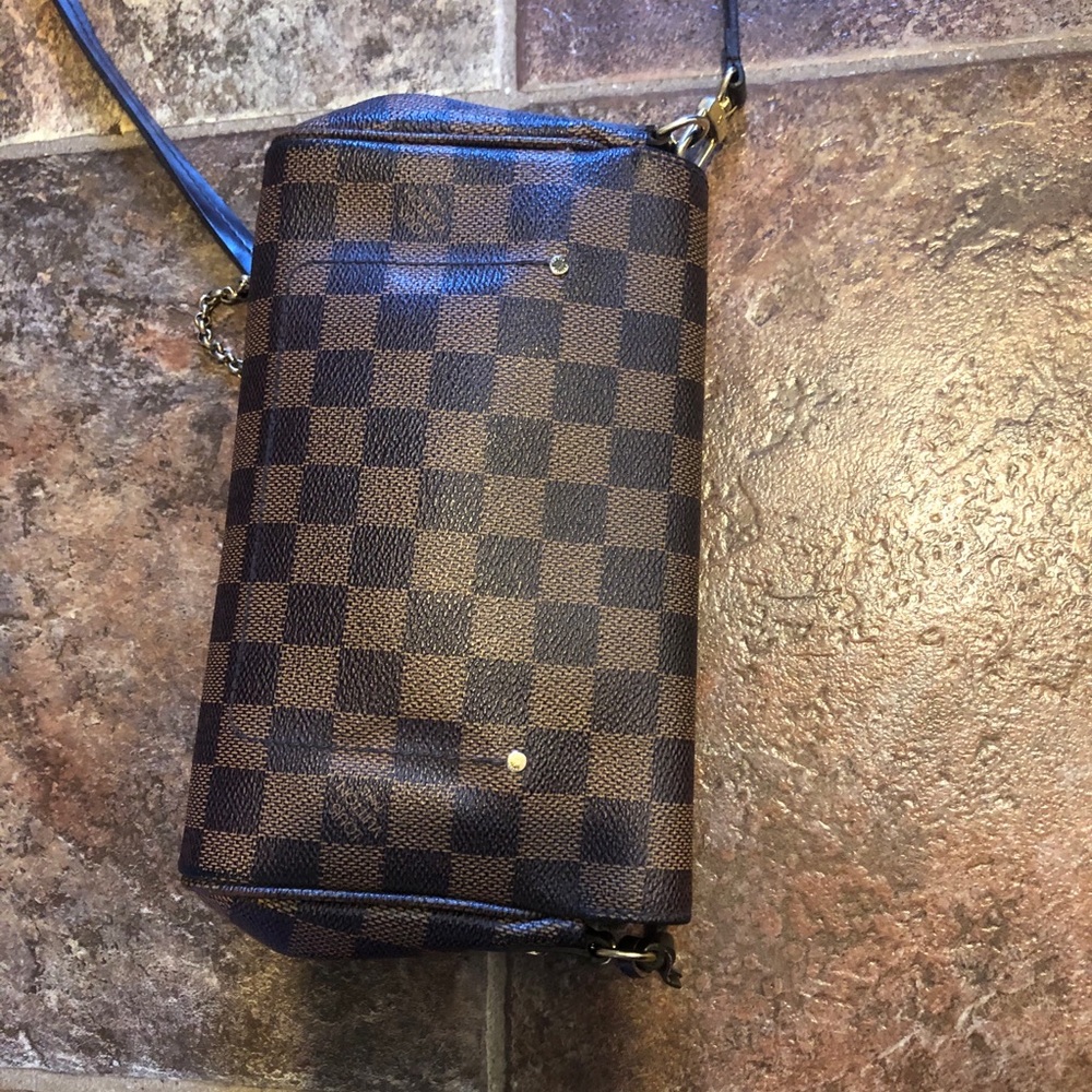 Louis Vuitton favorite PM - Picture 2 of 15